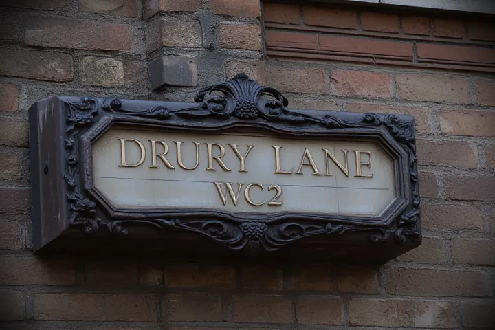 This is the urgent historical debrief you need on the Muffin Man. Forget the dark online theories—learn the real, evidence-backed story of the Victorian vendor on Drury Lane. This is the true meaning behind the famous nursery rhyme.