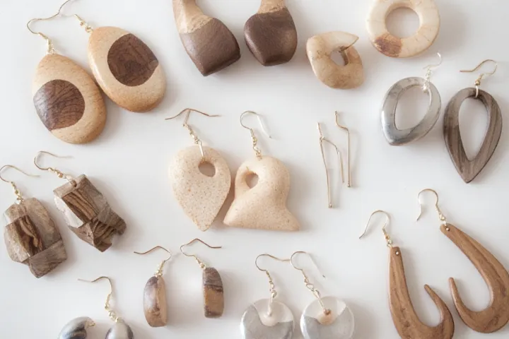 If you're looking for solutions for stretched earlobes, this is your ultimate resource. We dive deep into the causes, like aging and jewelry, and compare the leading treatments. Find out if non-surgical earlobe rejuvenation or a surgical lift is the right choice for you.